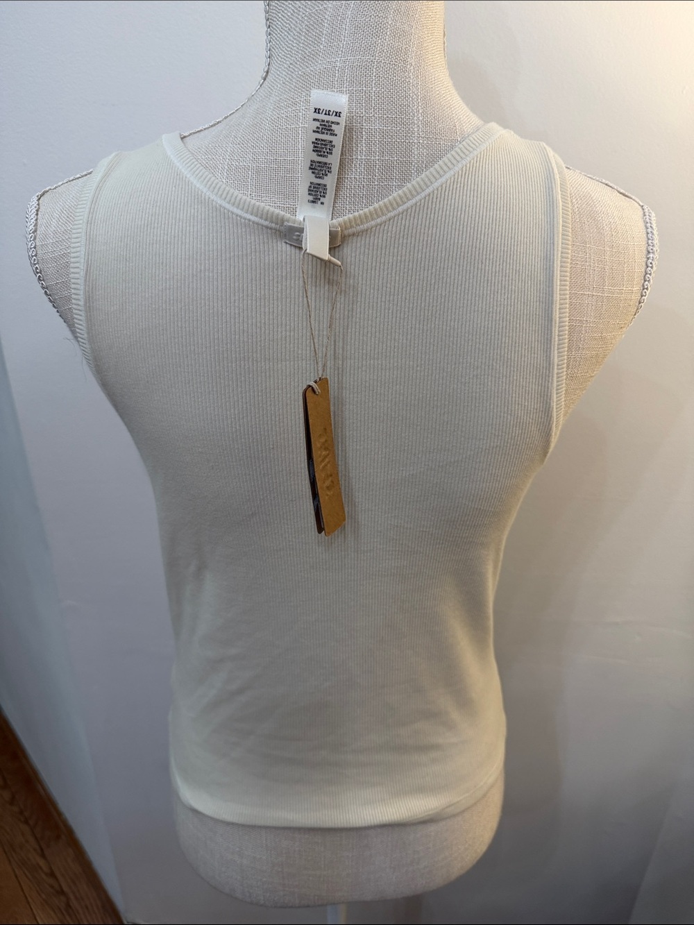 SKIMS Square Scoop Ribbed Tank Top - 3x Cream - Picture 4 of 5